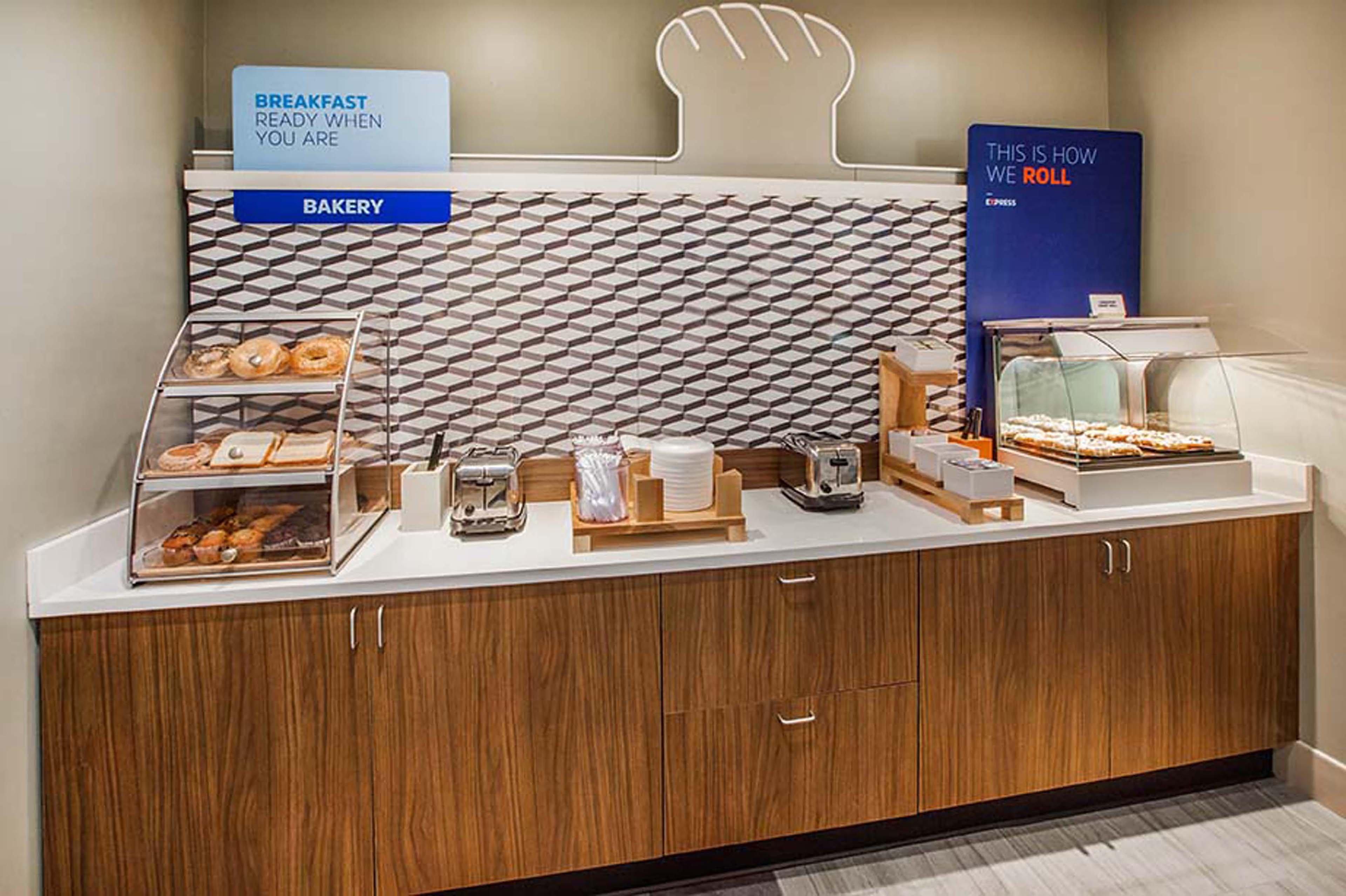 Holiday Inn Express Hotel & Suites Memphis Southwind By Ihg Eksteriør billede